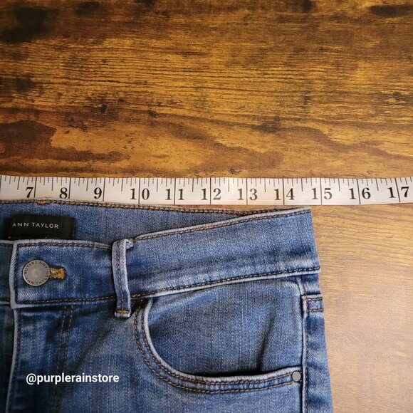 Ann Taylor Jeans Sz 4 Skinny Ankle Mid Rise Fringe Tier Hem Medium Wash Stretch - Picture 5 of 10